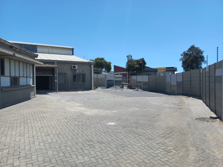 To Let commercial Property for Rent in Paarden Eiland Western Cape